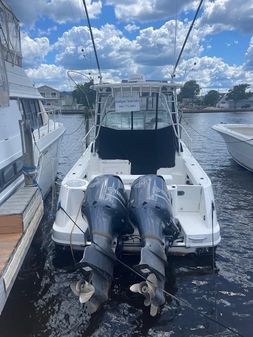 Robalo R305 Walkaround image