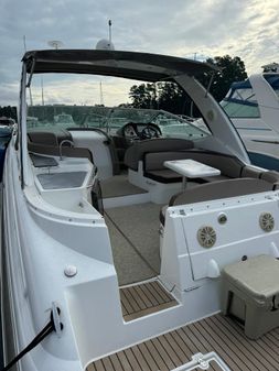 Cruisers Yachts 330 Express image