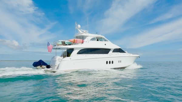 Hatteras 72 Motor Yacht 