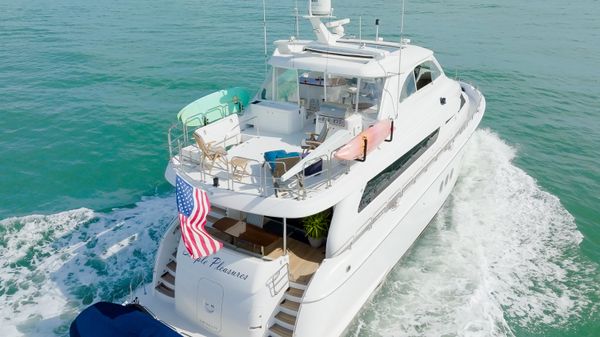 Hatteras 72 Motor Yacht image