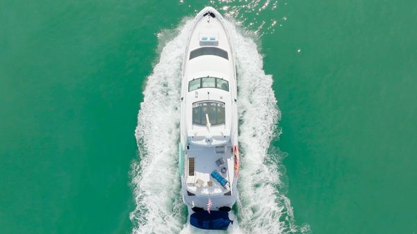 Hatteras 72 Motor Yacht image