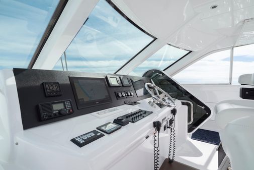 Hatteras 72 Motor Yacht image