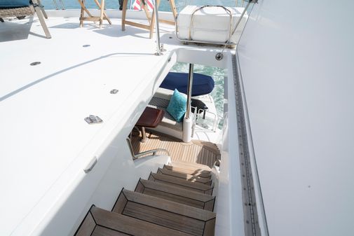 Hatteras 72 Motor Yacht image