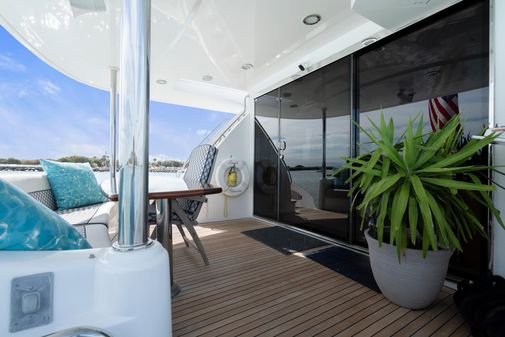 Hatteras 72 Motor Yacht image