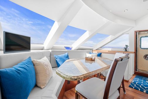 Hatteras 72 Motor Yacht image