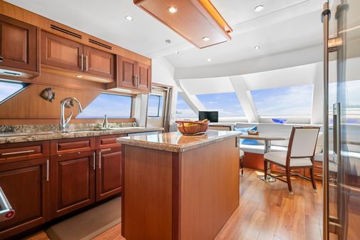 Hatteras 72 Motor Yacht image