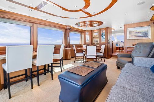 Hatteras 72 Motor Yacht image