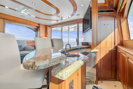 Hatteras 72 Motor Yacht image