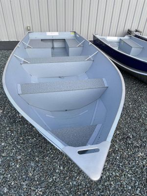 Crestliner 1261 Outreach B3349 - main image