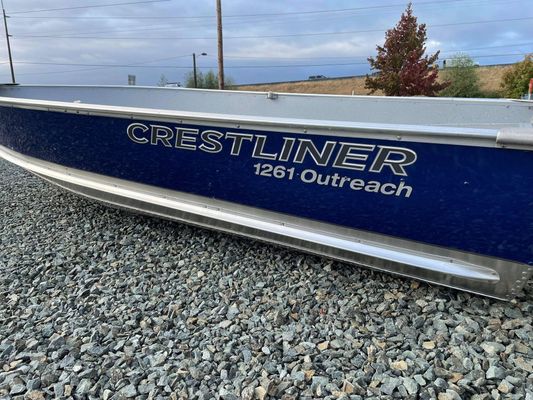 Crestliner 1261 Outreach B3348 - main image