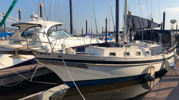 Tayana Mariner 36 