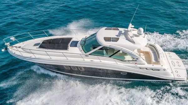 Sea Ray 48 Sundancer BLACK HULL MINT
