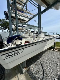 Boston Whaler 170 Montauk image