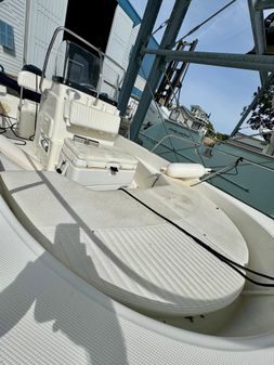 Boston Whaler 170 Montauk image