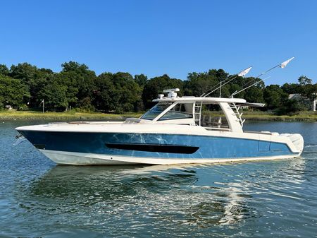 Boston Whaler 420 Outrage image