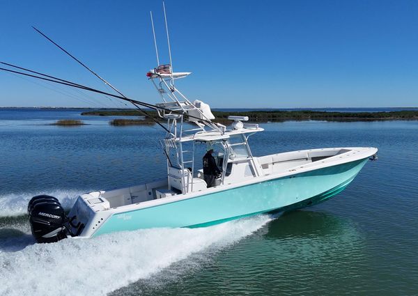 SeaVee 39B Center Console image