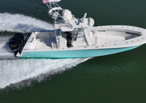 SeaVee 39B Center Console image