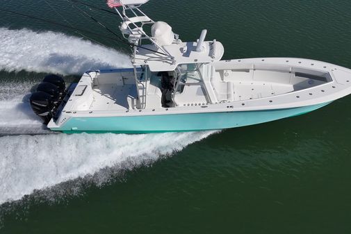 SeaVee 39B Center Console image