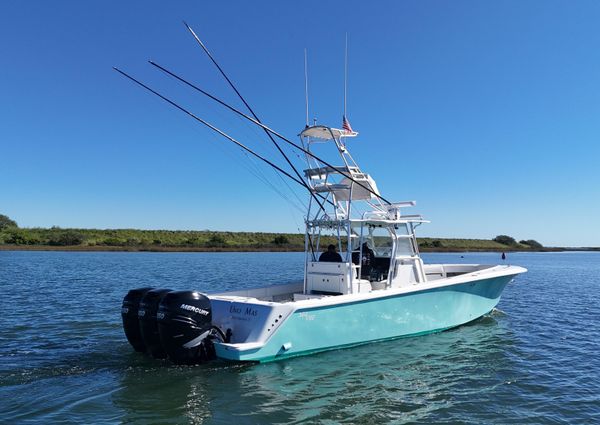 SeaVee 39B Center Console image
