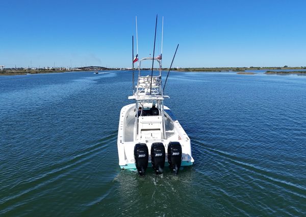 SeaVee 39B Center Console image