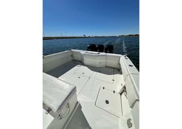 SeaVee 39B Center Console image