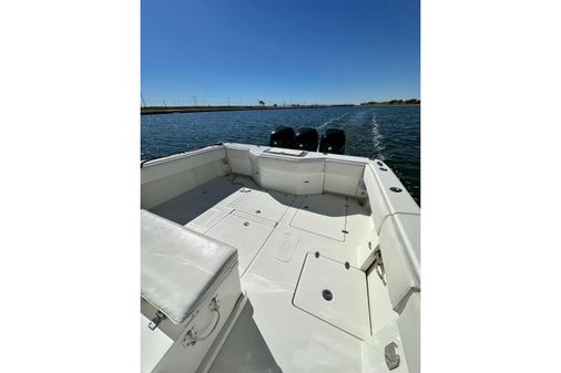 SeaVee 39B Center Console image