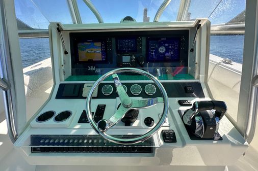 SeaVee 39B Center Console image