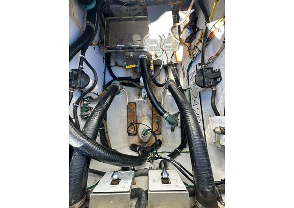 SeaVee 39B Center Console image