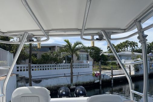 Boston Whaler 26 Conquest image