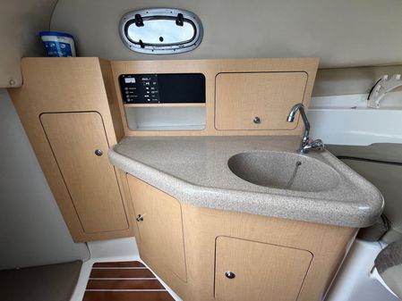 Boston Whaler 26 Conquest image