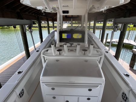 Regulator 34 Center Console image