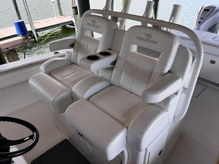 Regulator 34 Center Console image