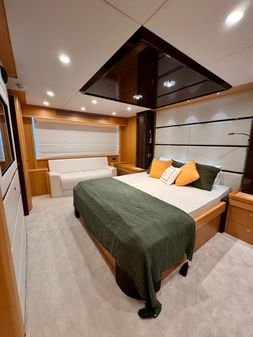 Sunseeker 80 Yacht image