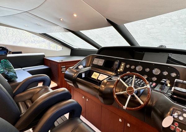 Sunseeker 80 Yacht image