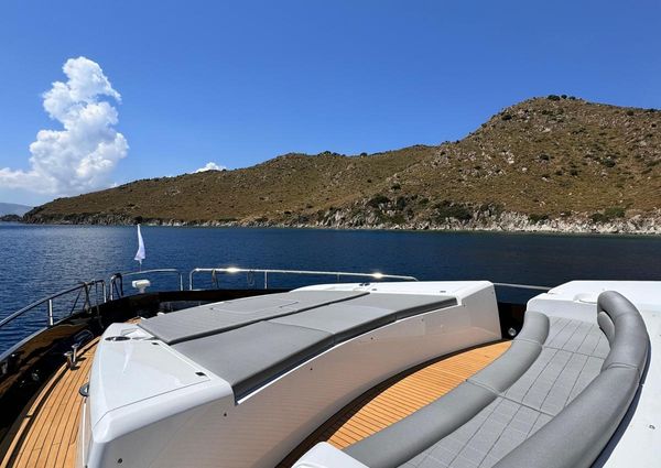 Sunseeker 80 Yacht image