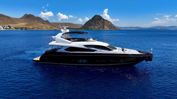 Sunseeker 80 Yacht 