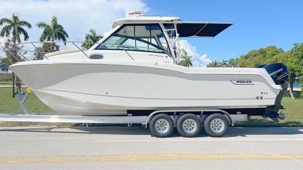 Boston Whaler 285 Conquest