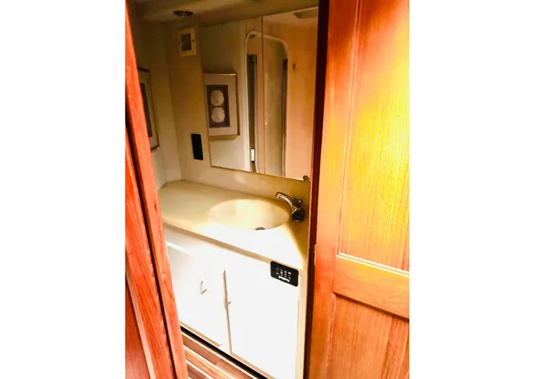 Viking 50 Convertible image