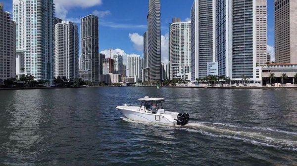 Sea Fox 328 Commander