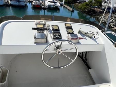 Mikelson ENCLOSED-BRIDGE image