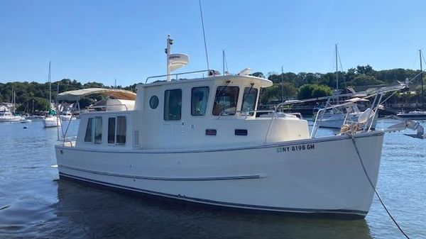 North Pacific 28 Pilothouse 