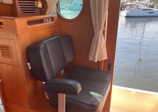 North-pacific 28-PILOTHOUSE image
