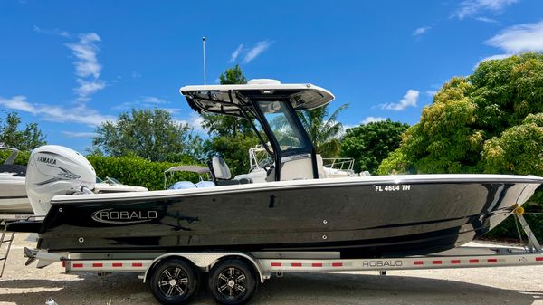 Robalo 266 Cayman 