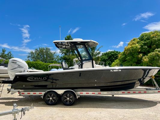 Robalo 266-CAYMAN - main image