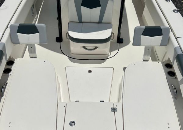 Robalo 266-CAYMAN image