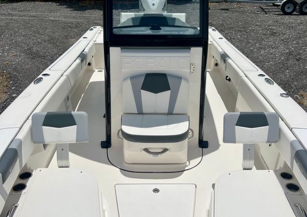 Robalo 266-CAYMAN image