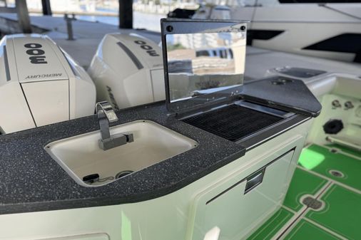 Boston Whaler 405 Conquest image