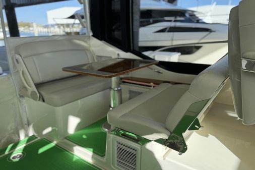 Boston Whaler 405 Conquest image