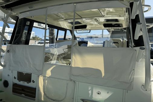 Boston Whaler 405 Conquest image