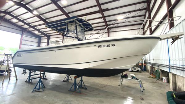 Boston Whaler 26 Outrage
